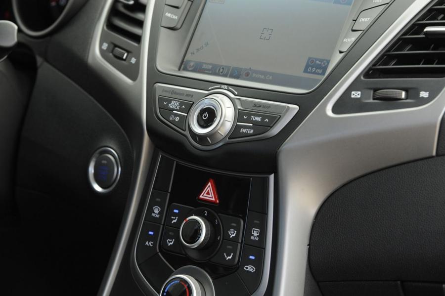  Hyundai Elantra Coupe 2014 года  (фото 16 из 25)